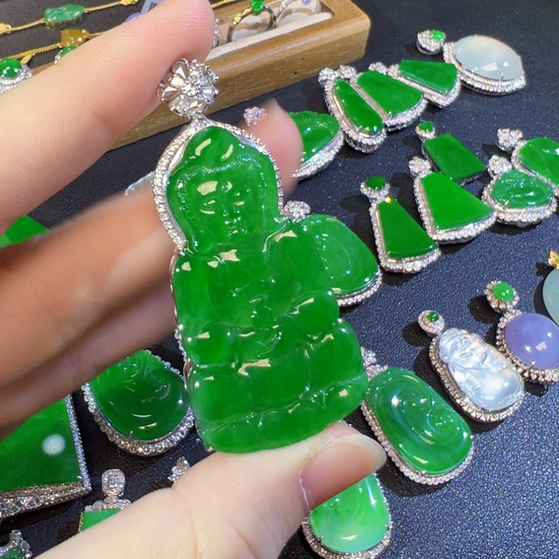 翡翠18K金镶嵌吊坠(不含链)