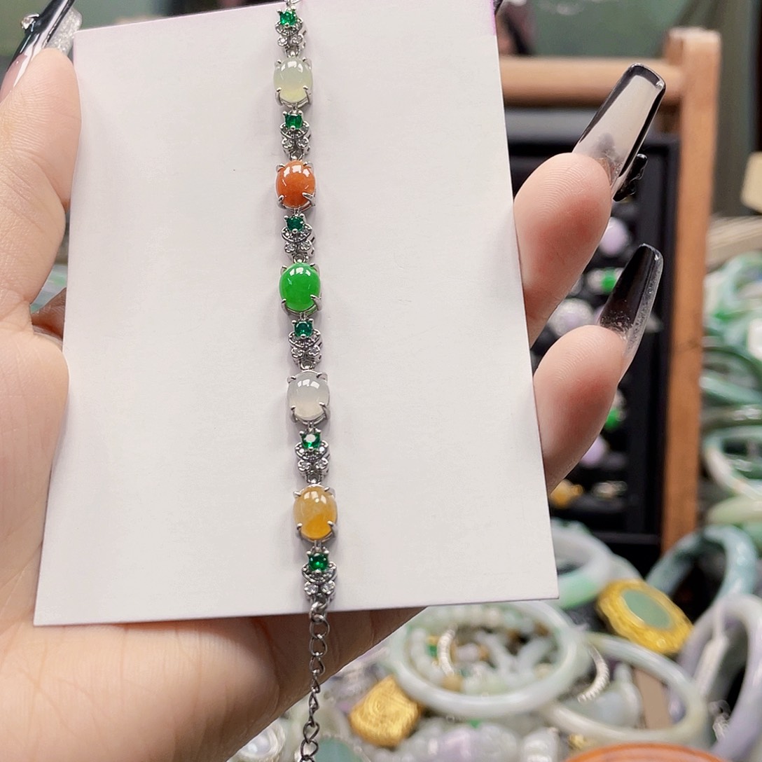 翡翠未镶嵌颈饰天然翡翠Ａ货