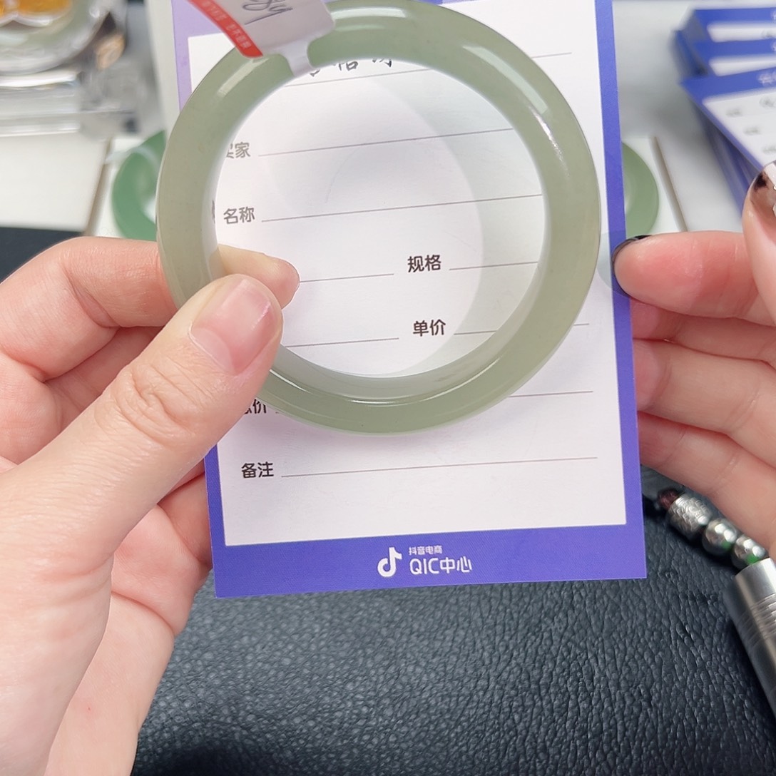 东陵石未镶嵌手镯54