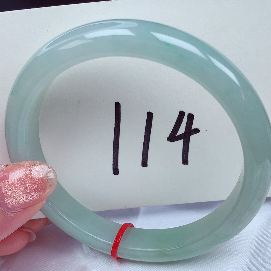 翡翠手镯未镶嵌翡翠