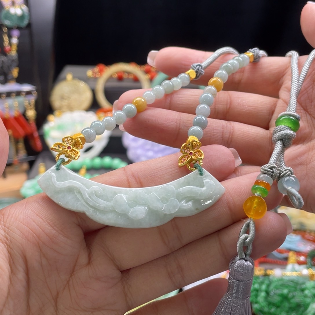 翡翠颈饰未镶嵌代编织