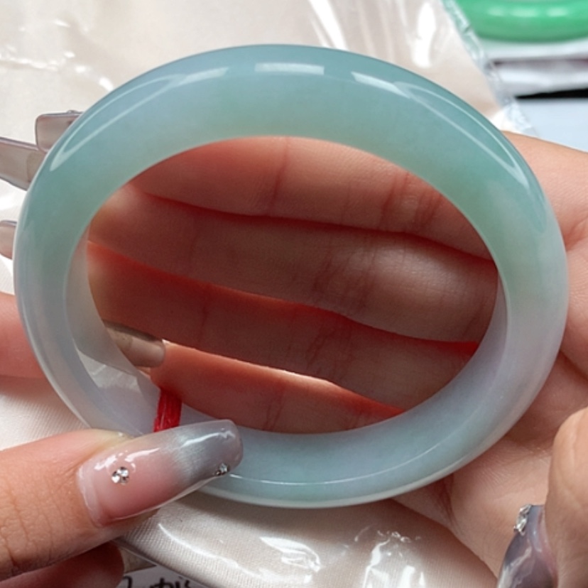 【闪购商品】翡翠手镯未镶嵌60圈