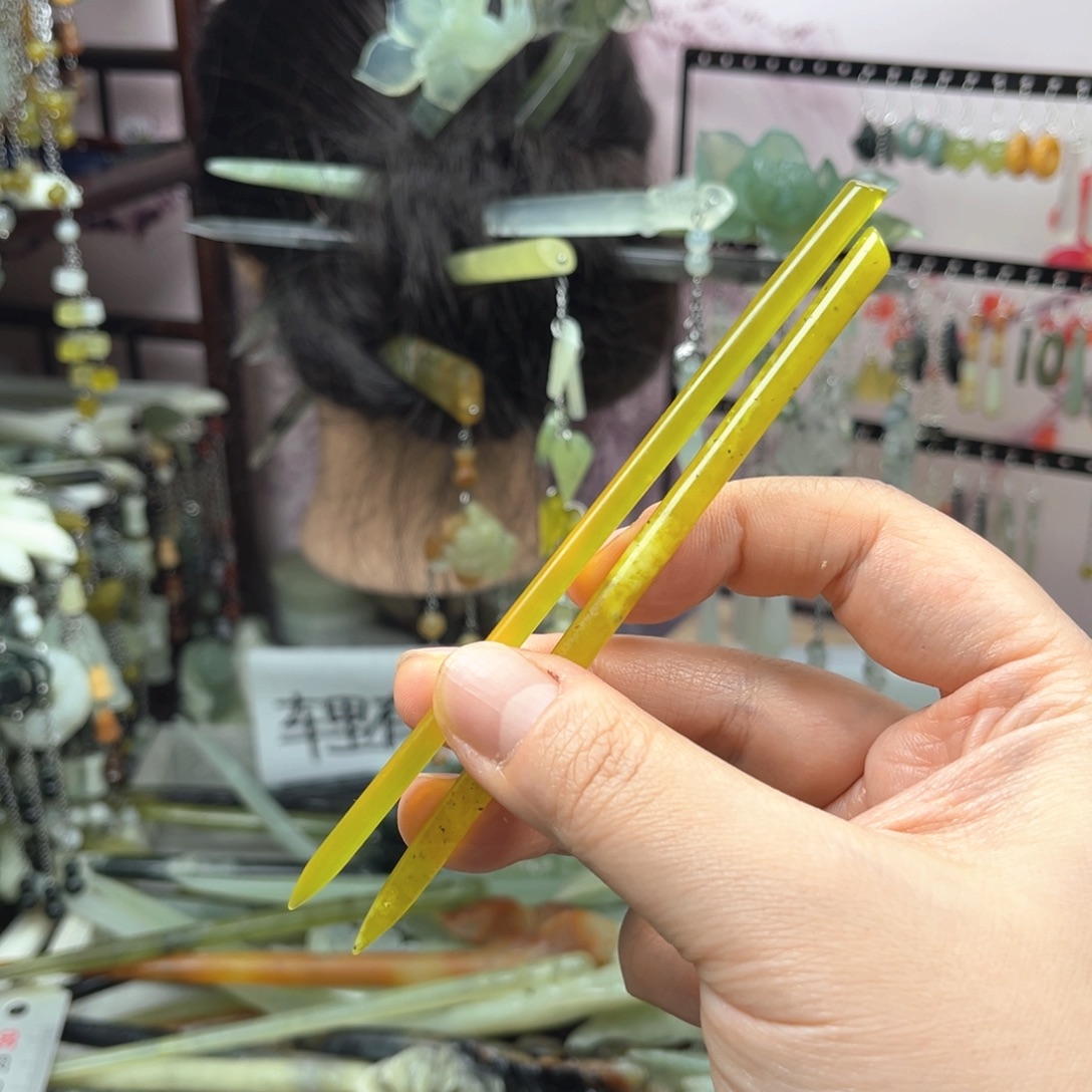 木***鱼岫玉未镶嵌发饰长度13厘米左右的