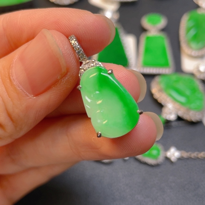 翡翠银S925镶嵌颈饰