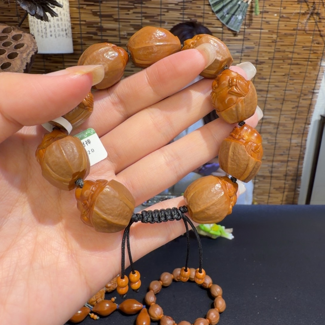 吊坠橄榄核包衣财神