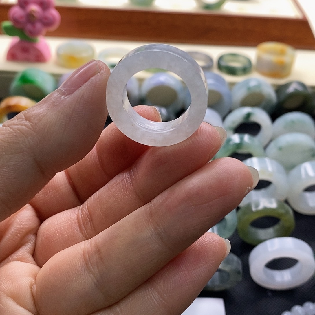 定制翡翠未镶嵌翡翠