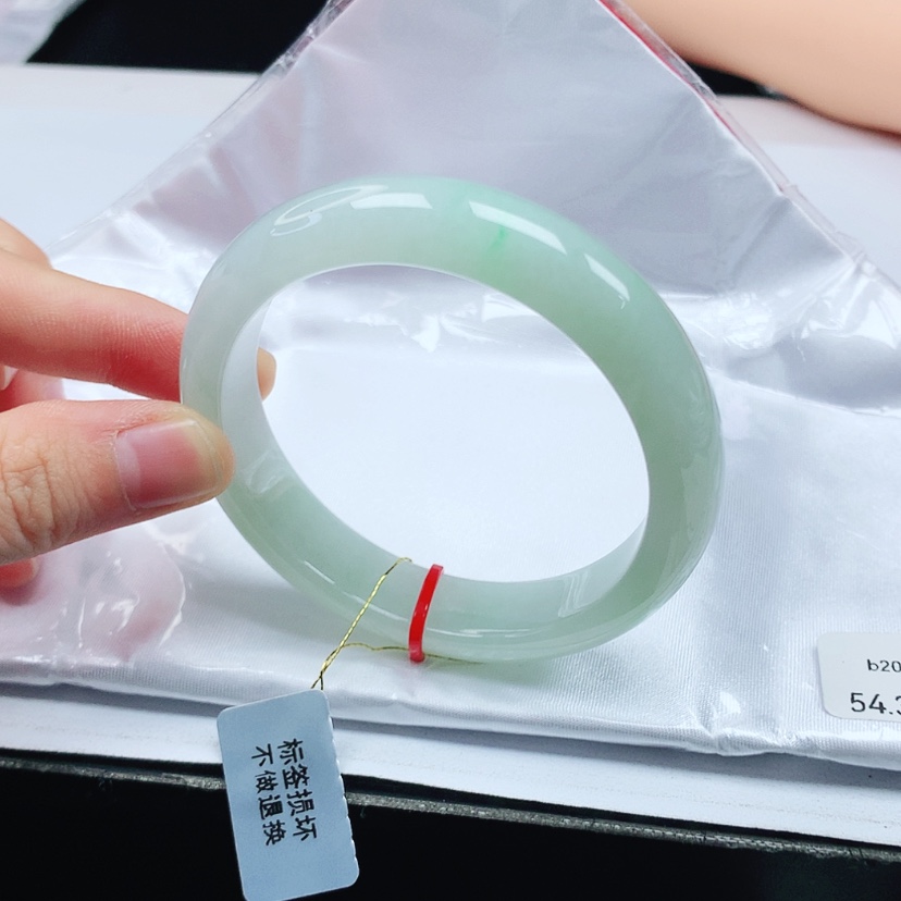 【闪购商品】翡翠手镯未镶嵌天然缅甸a货手镯54+