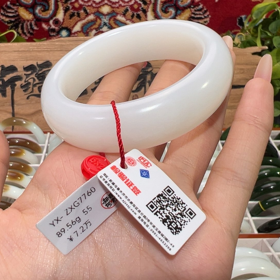 未镶嵌手镯和田玉优雅羊脂白玉手镯 霸气奢侈款 经典传承款