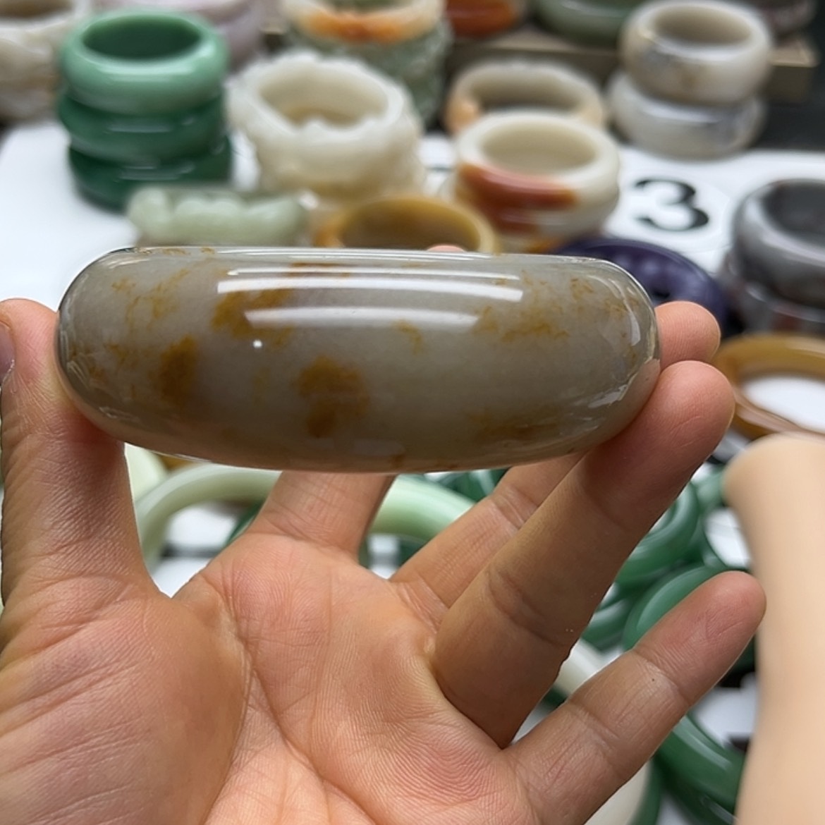 【闪购商品】石英质玉手镯未镶嵌媛****.福利金草轮胎