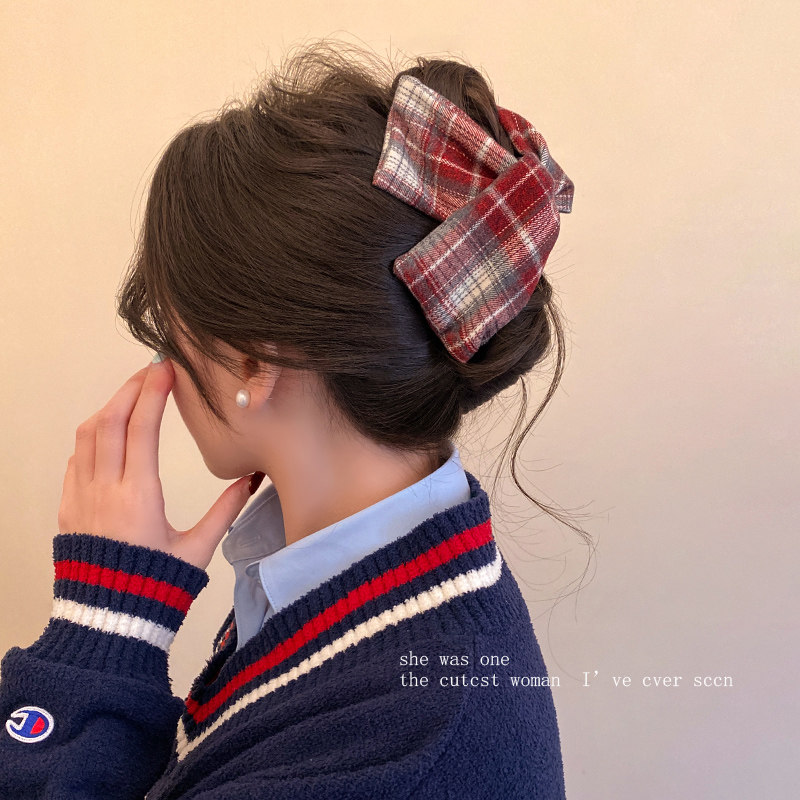 72 复古格纹三角抓夹女学院风后脑勺布艺鲨鱼夹高级感发夹