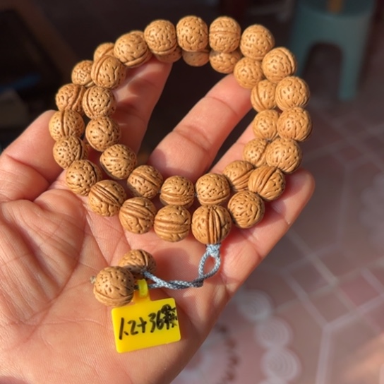 凨***揚木质野生桃核36颗