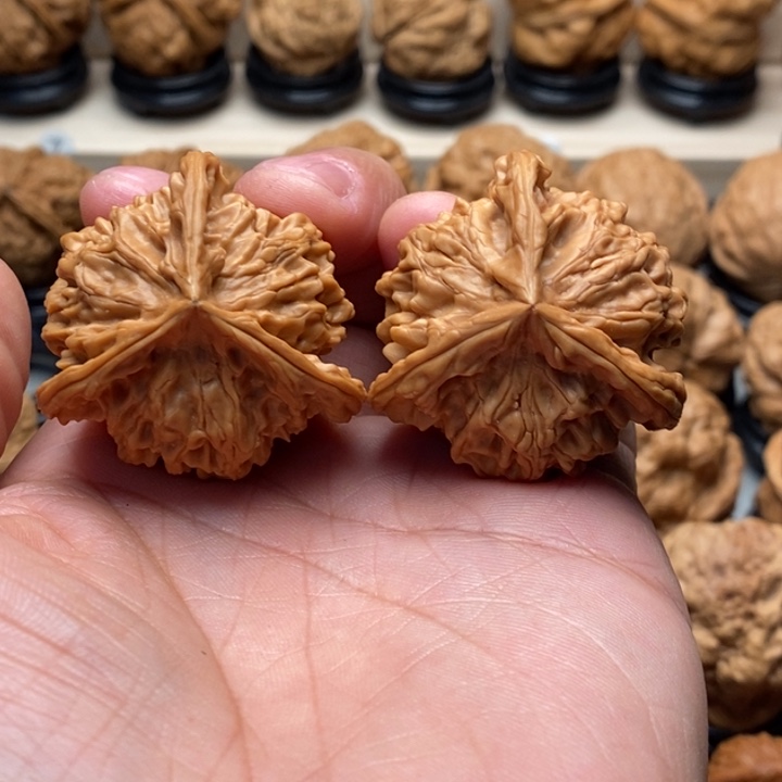 c***g把件文玩核桃……………………………………