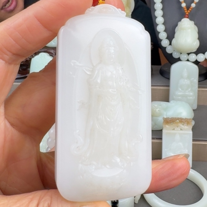 ࿄***࿈和田玉未镶嵌颈饰