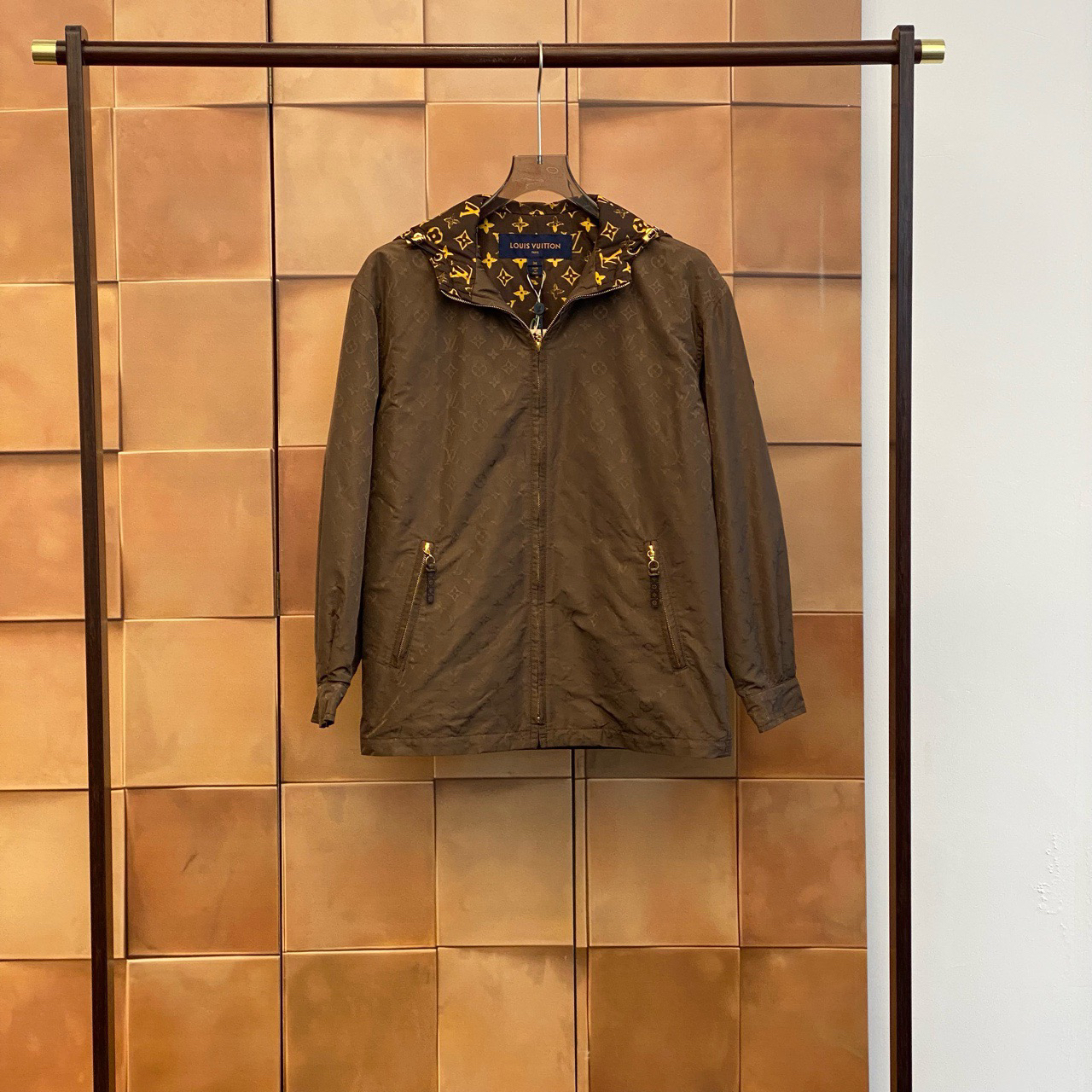 Louis Vuitton 经典爆款老花满印棉服外套/34码/全新带吊/29313