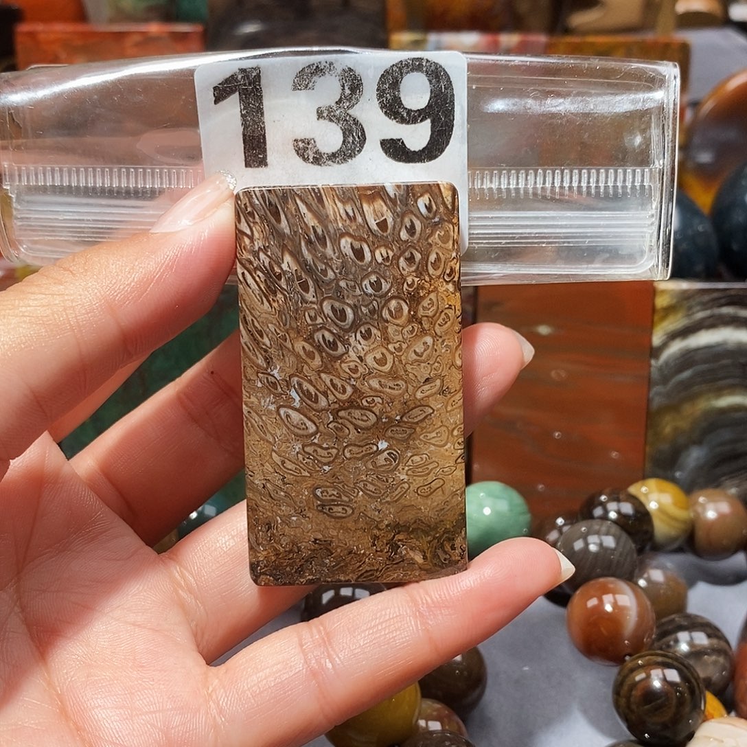 未镶嵌天然北票硅化玉吊坠硅化玉