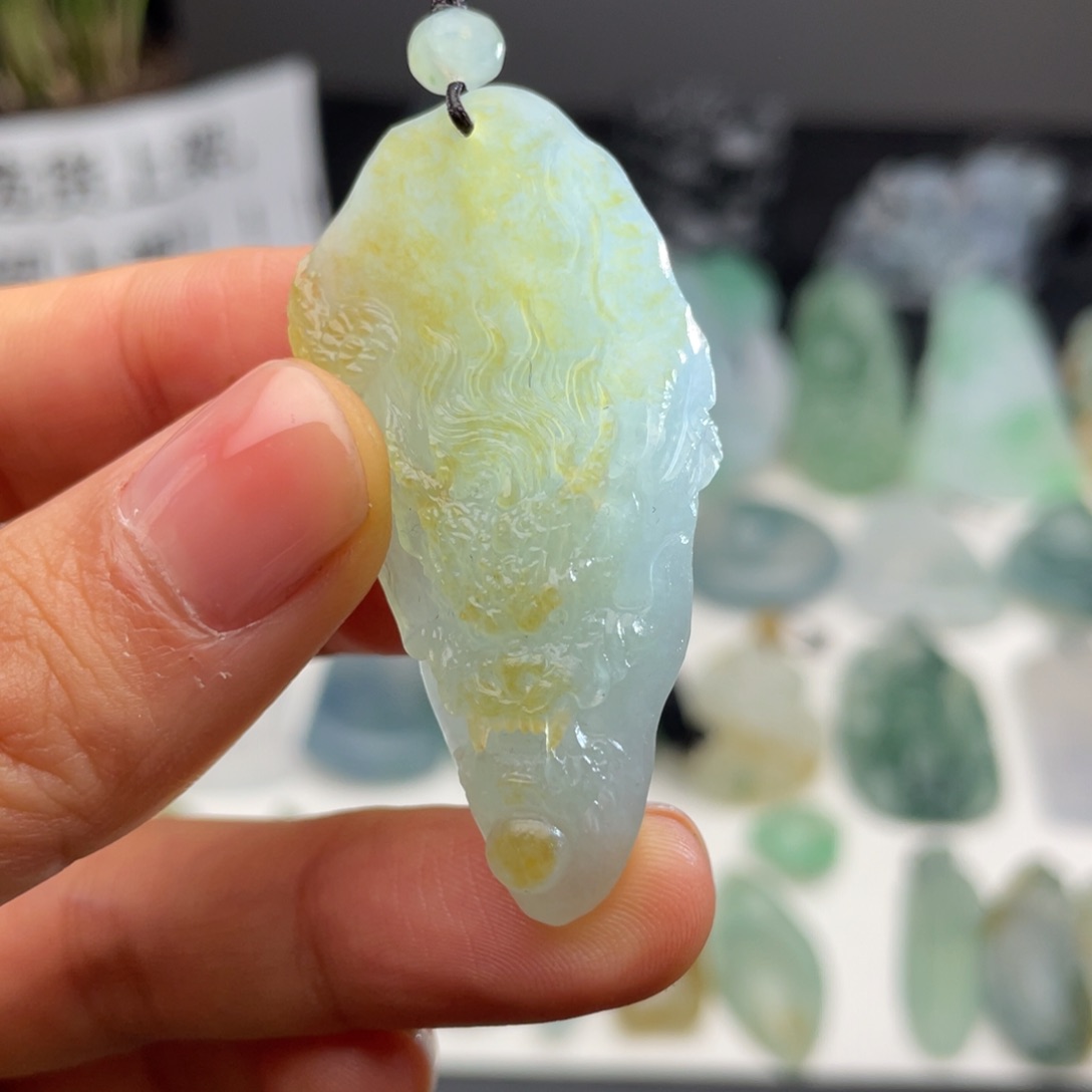 定制翡翠未镶嵌龙牌