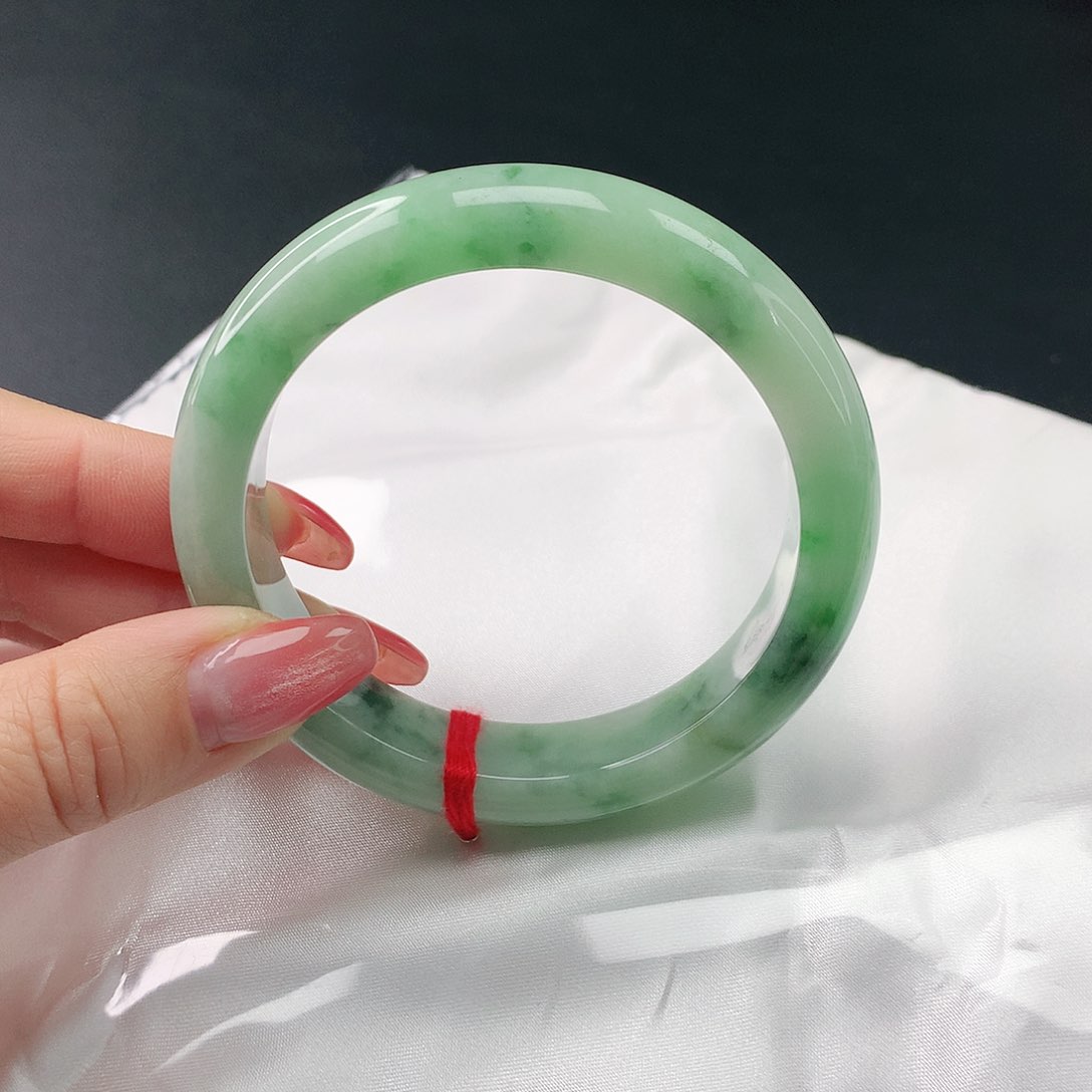 翡翠手镯未镶嵌翡翠045