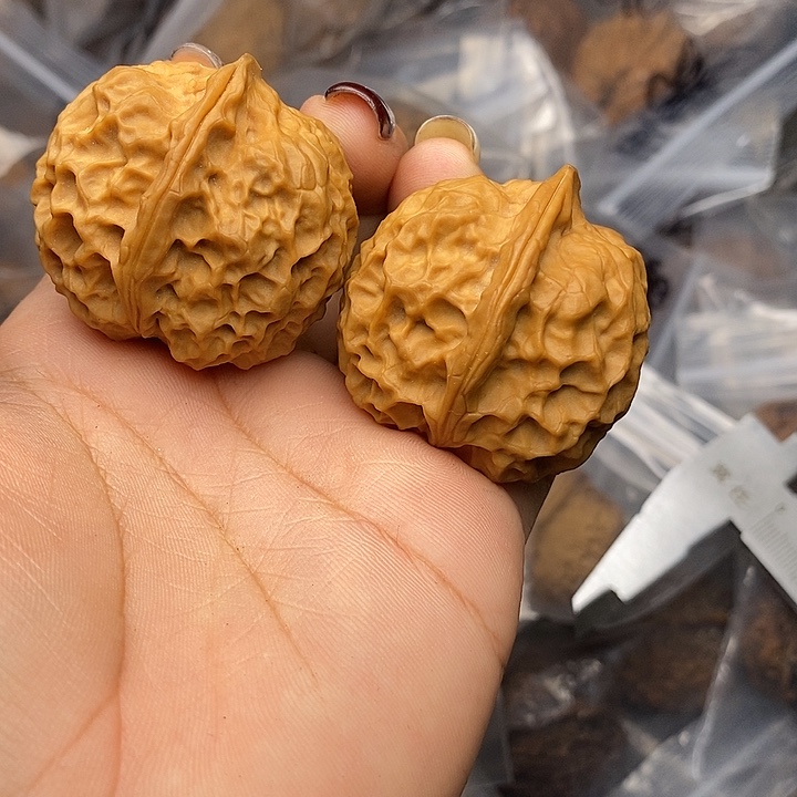 文玩核桃把件    55