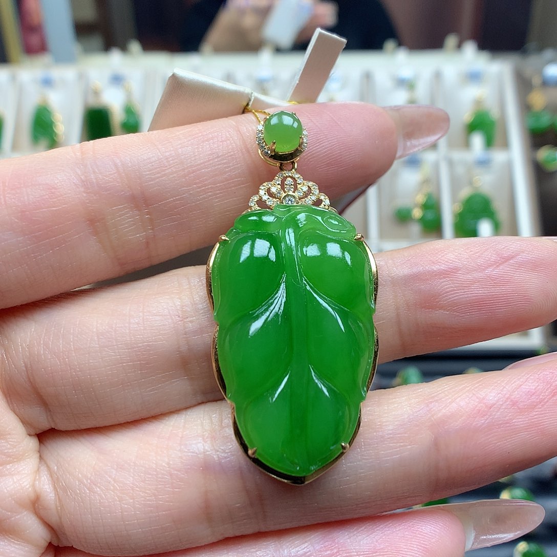 和田玉颈饰18K金镶嵌1931