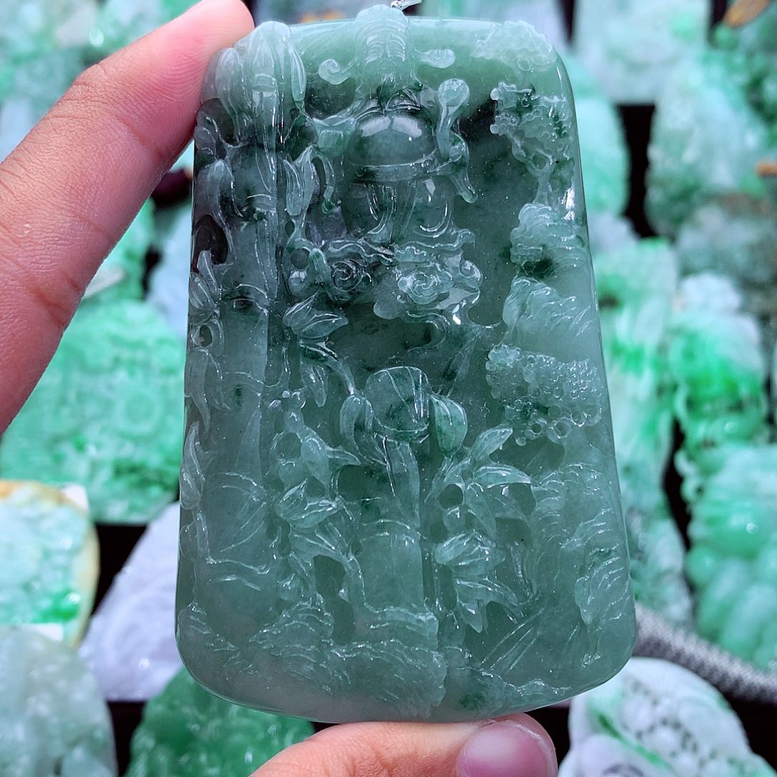 吊坠(不含链)未镶嵌翡翠