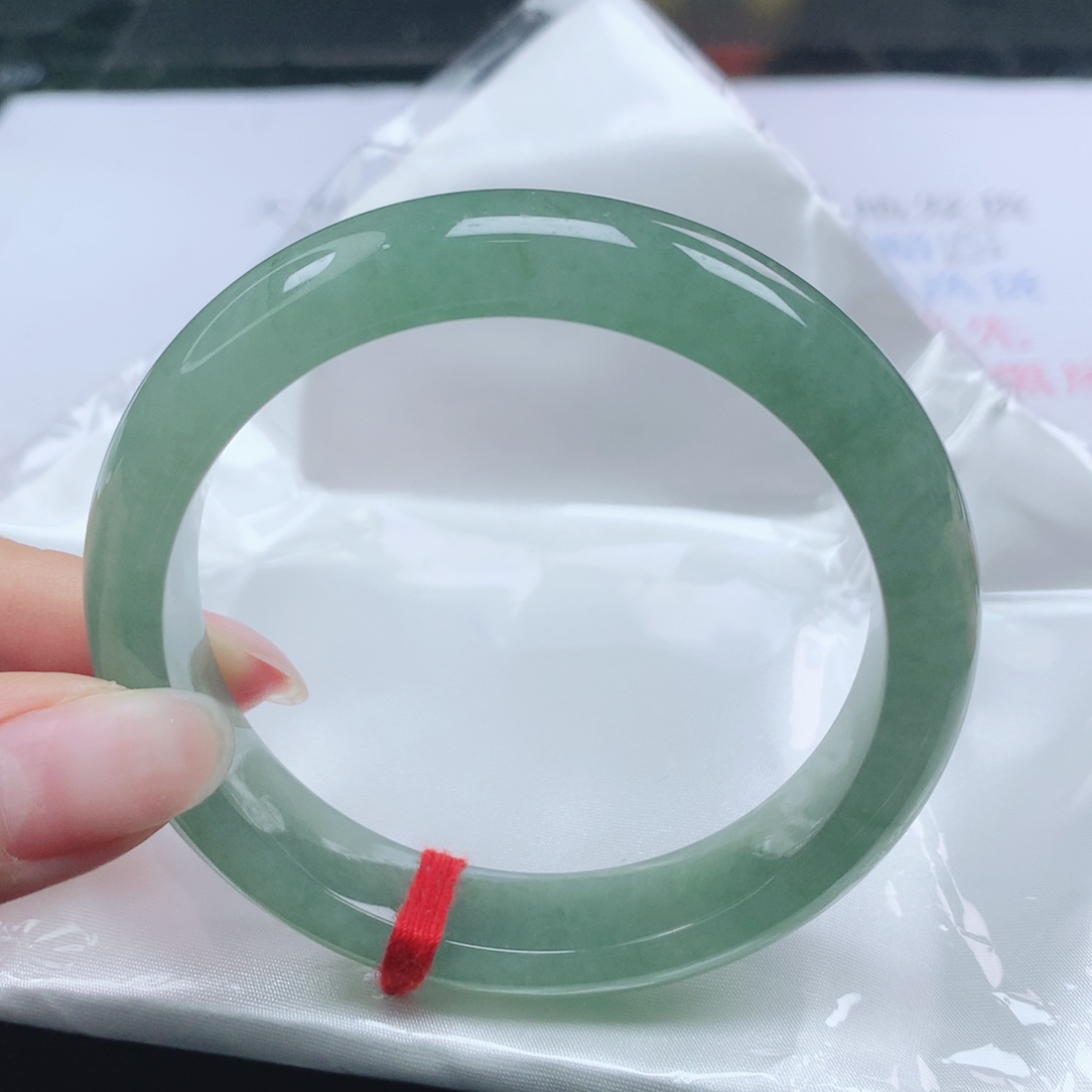 囧***翡翠未镶嵌手镯翡翠58.1冰满色正圈