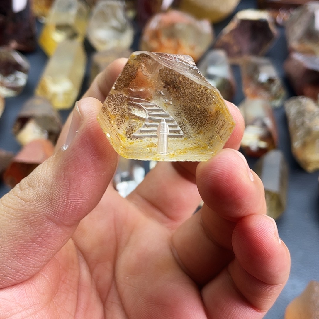 水晶未镶嵌珠宝半成品