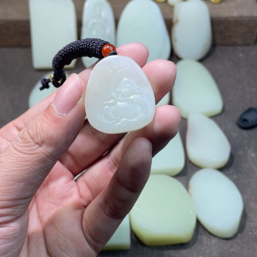 海***川定制和田玉未镶嵌挂件