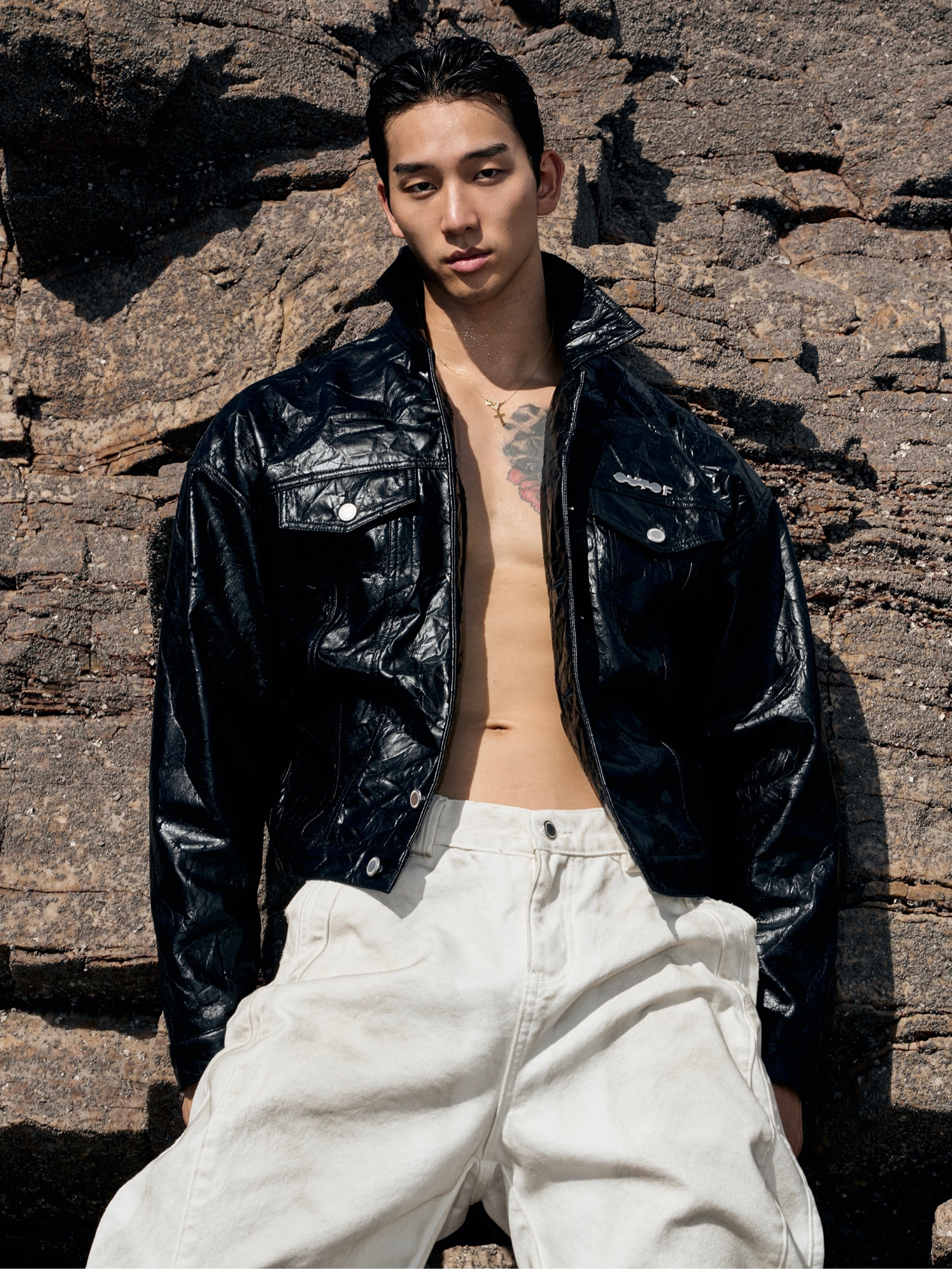 OUTOF - 款号158 肌理感抓皱爆裂纹 复合PU皮廓形夹克外套