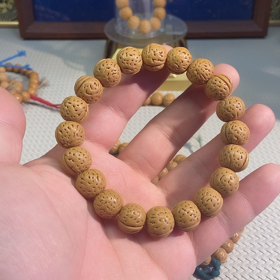 劉***劉吊坠桃核11111111111