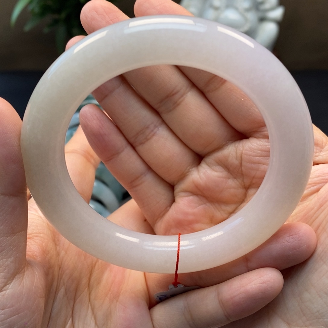 翡翠手镯未镶嵌天然