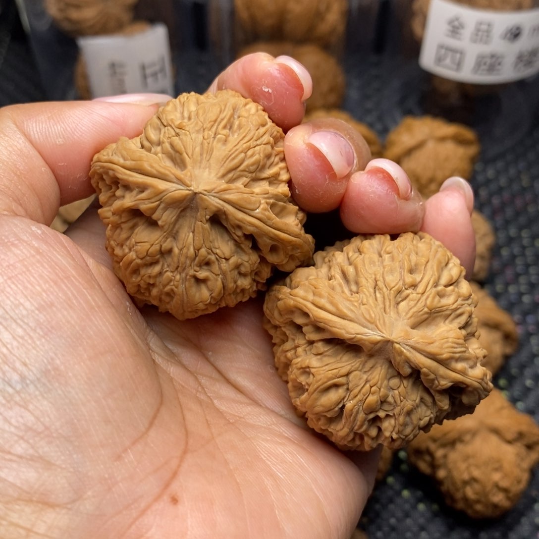 文玩核桃吊坠南将石