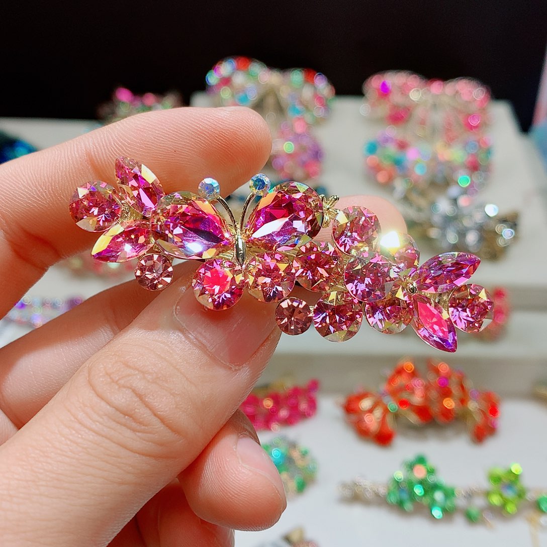 皮质铁合金发饰是