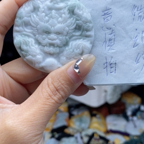 翡翠颈饰未镶嵌翡翠