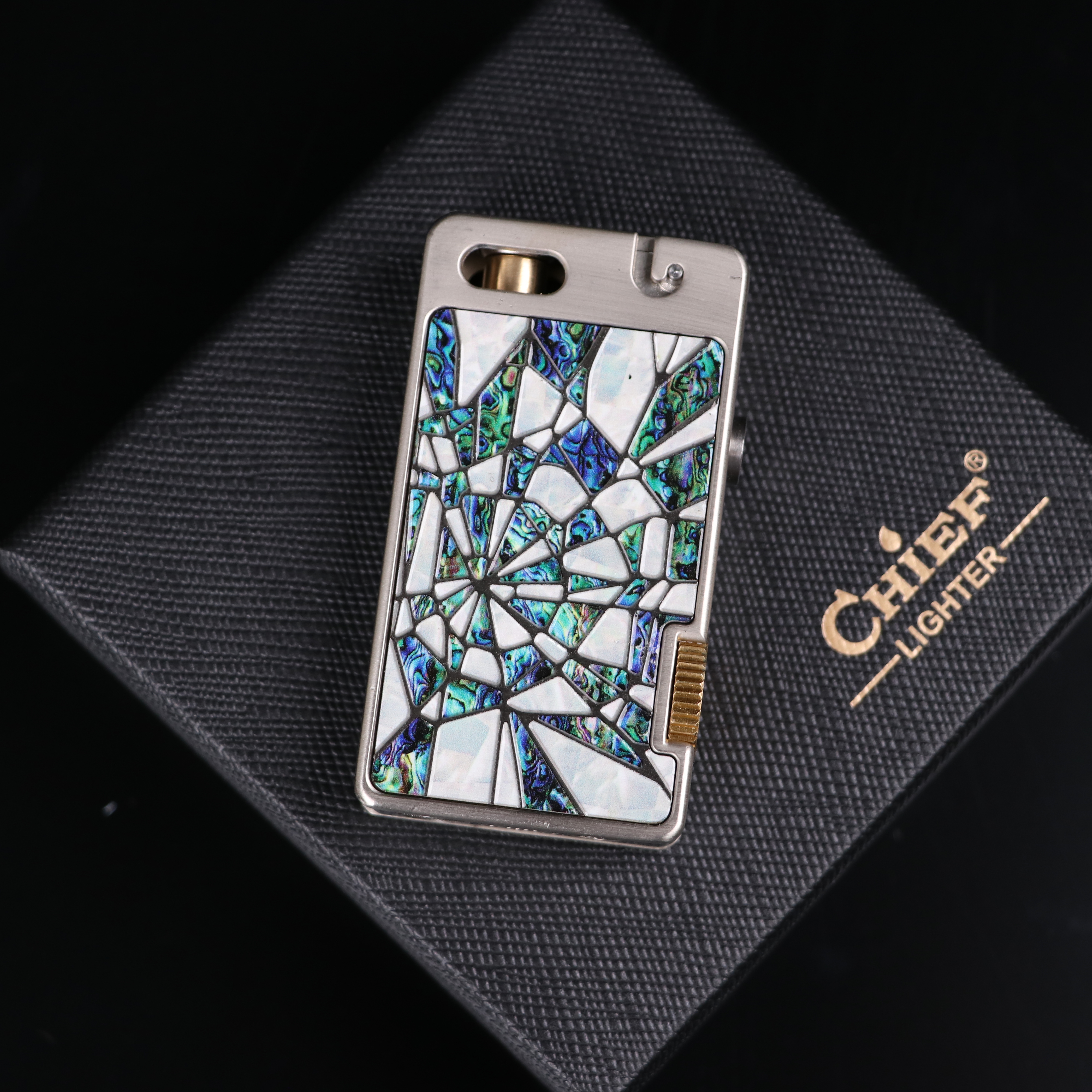 CHIEF/首领一网情深一键弹射煤油弹射打火机金属机身镶嵌版面火机