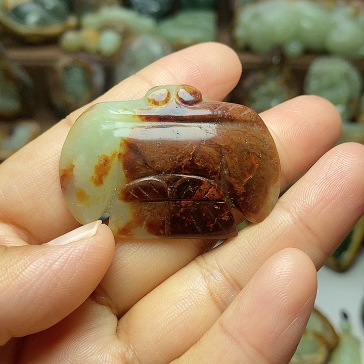 岫岩河磨玉（透闪石质玉）未镶嵌颈饰