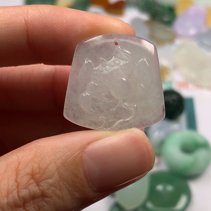 翡翠未镶嵌颈饰翡翠