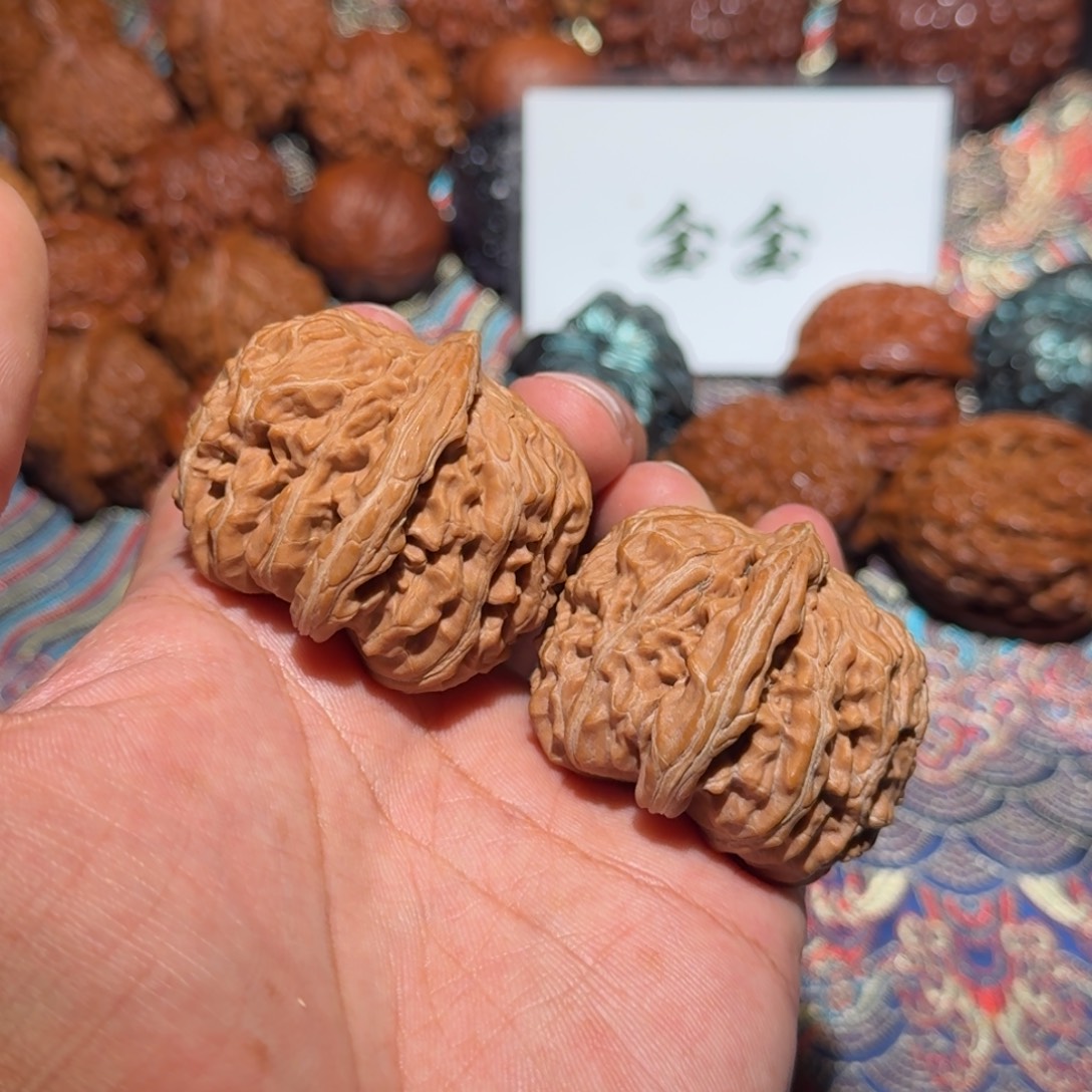 把件核桃2216四喜楼，尺寸44 43 35