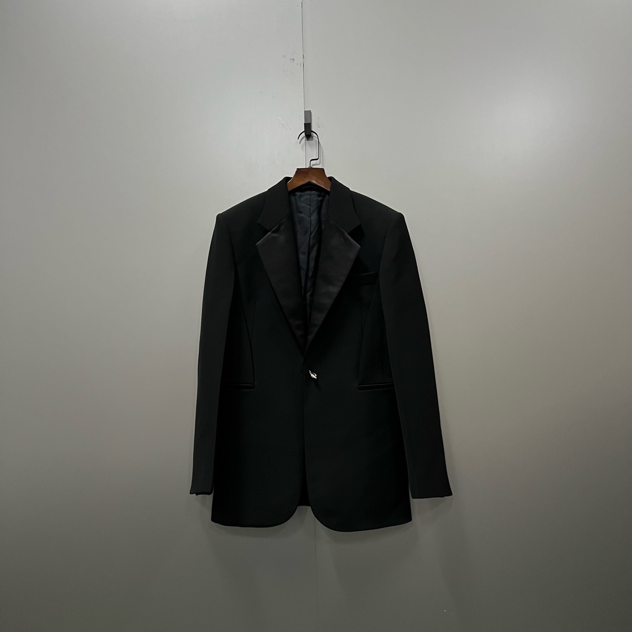 99新 Givenchy/纪梵希 (ll) 黑色锁链西服 38码 bc003553