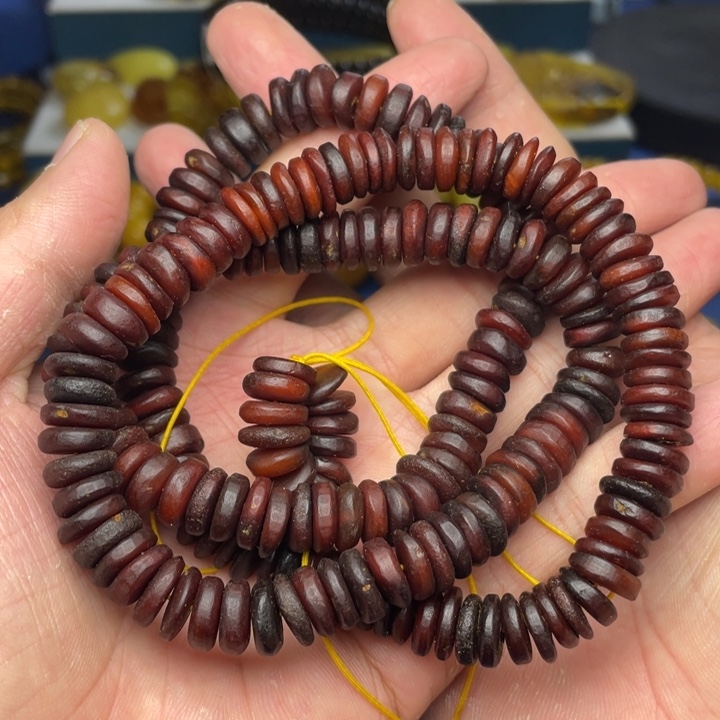 未镶嵌琥珀珠宝奇石