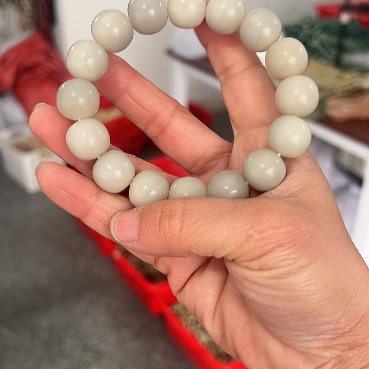 白玉菩提吊坠15卡干磨