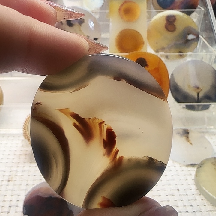 玛瑙/玉髓未镶嵌珠宝奇石