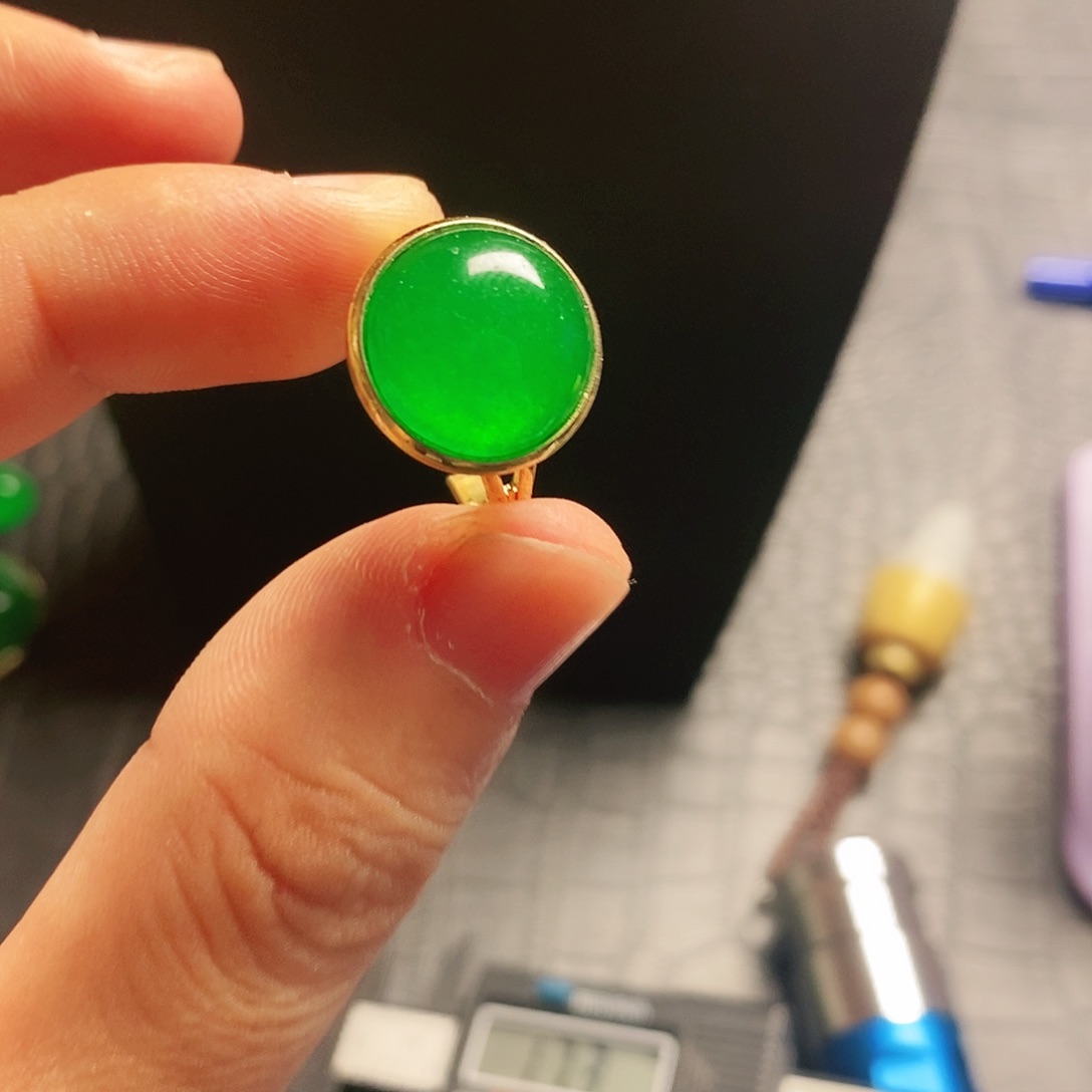 翡翠14K金镶嵌颈饰戒指