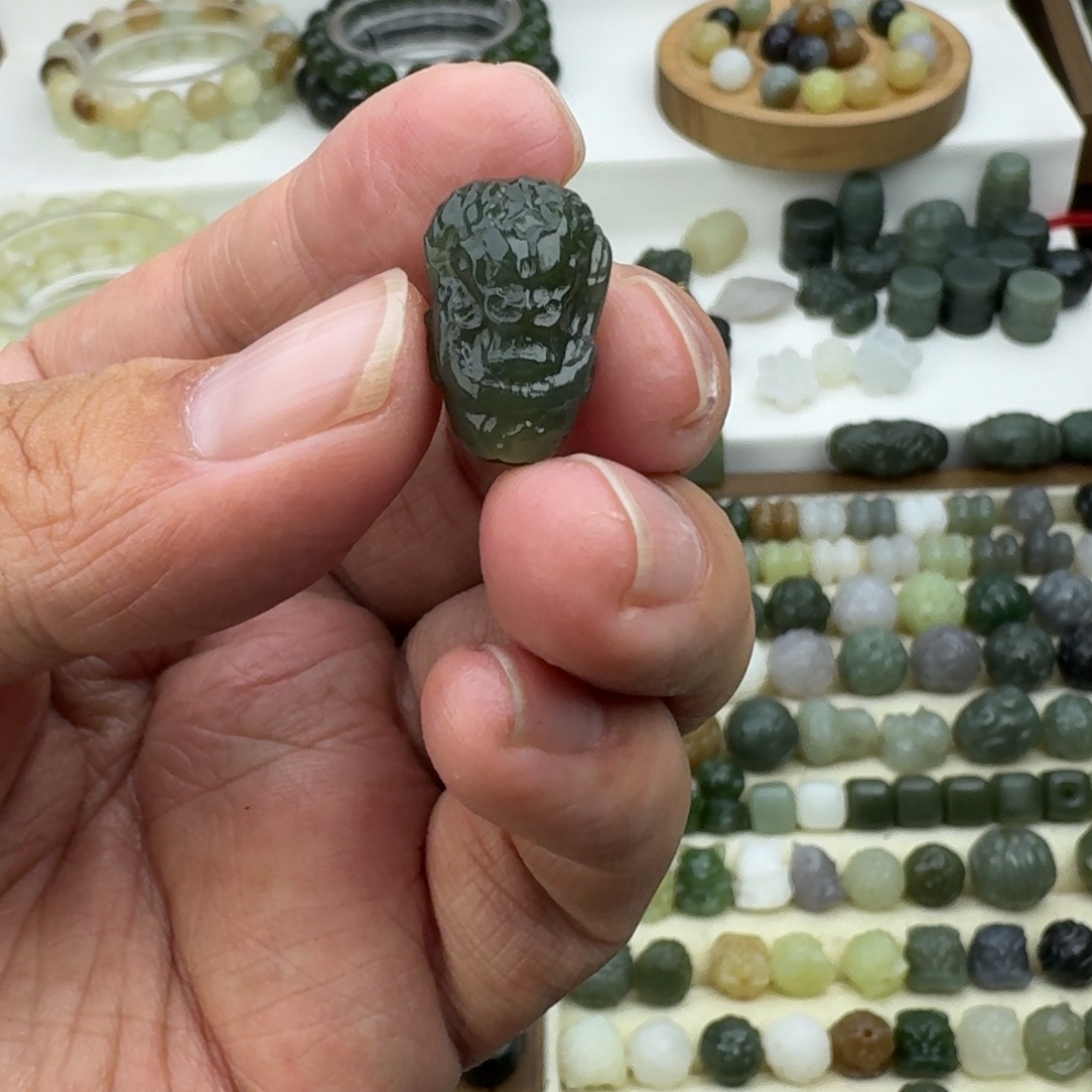 前***任和田玉未镶嵌珠宝半成品和田玉且末蓝盘龙三通12×19㎜