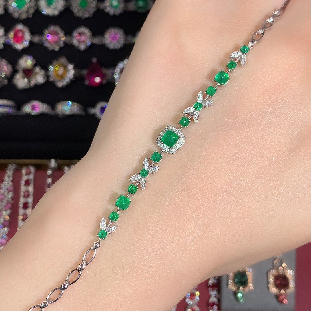 18K金镶嵌祖母绿手链2.4ct/天然宝石/七天无理由