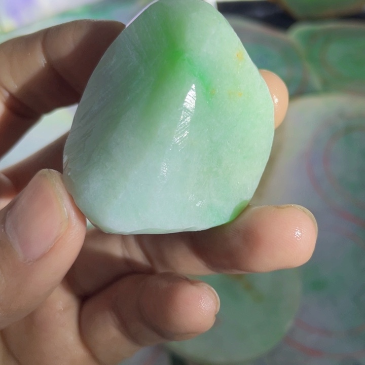 翡翠未镶嵌挂件片料
