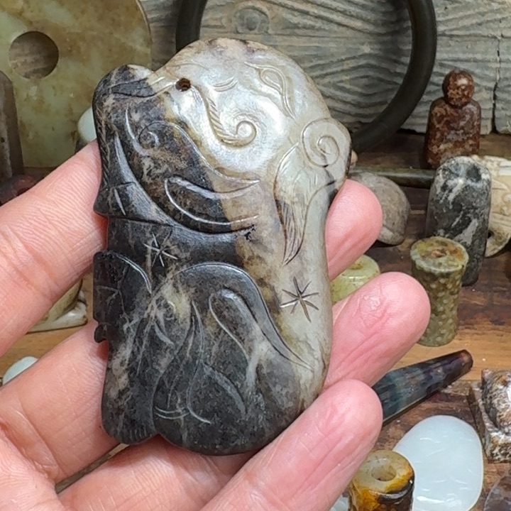 和田玉挂件未镶嵌锅**號