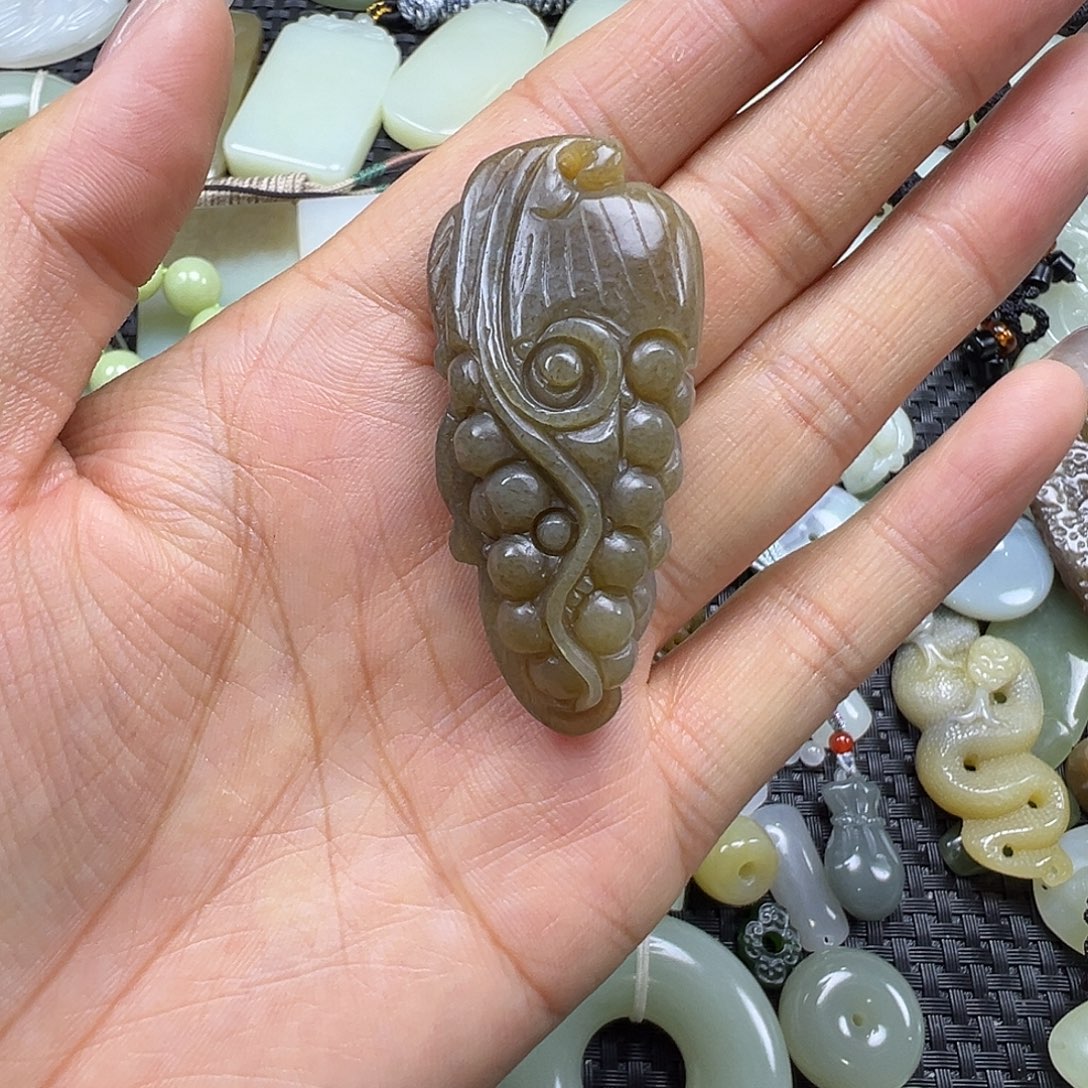 和田玉未镶嵌吊坠(不含链)卡54