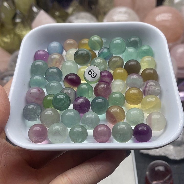 甜***子水晶珠宝半成品未镶嵌69彩水晶球