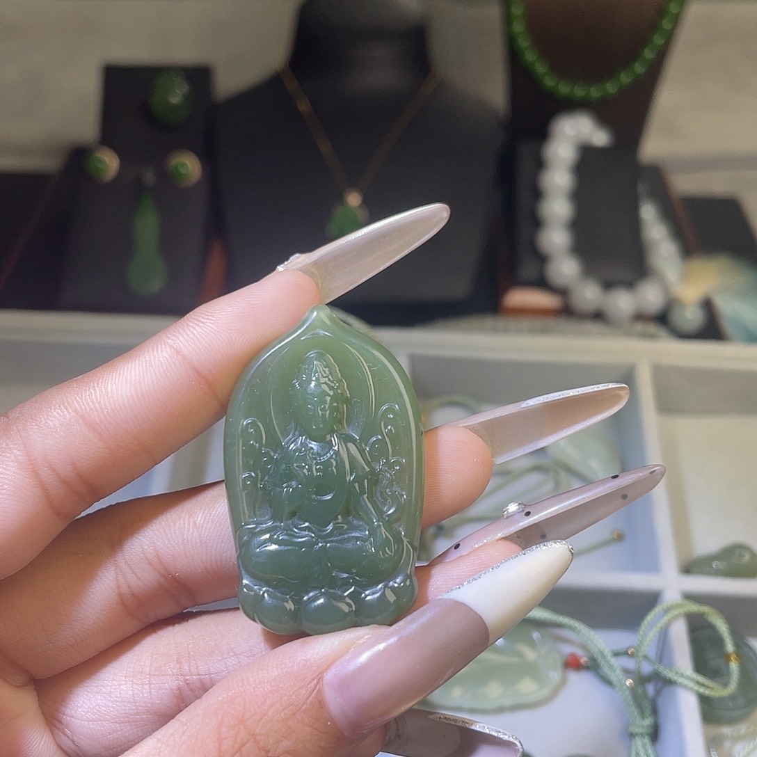 颈饰未镶嵌和田玉