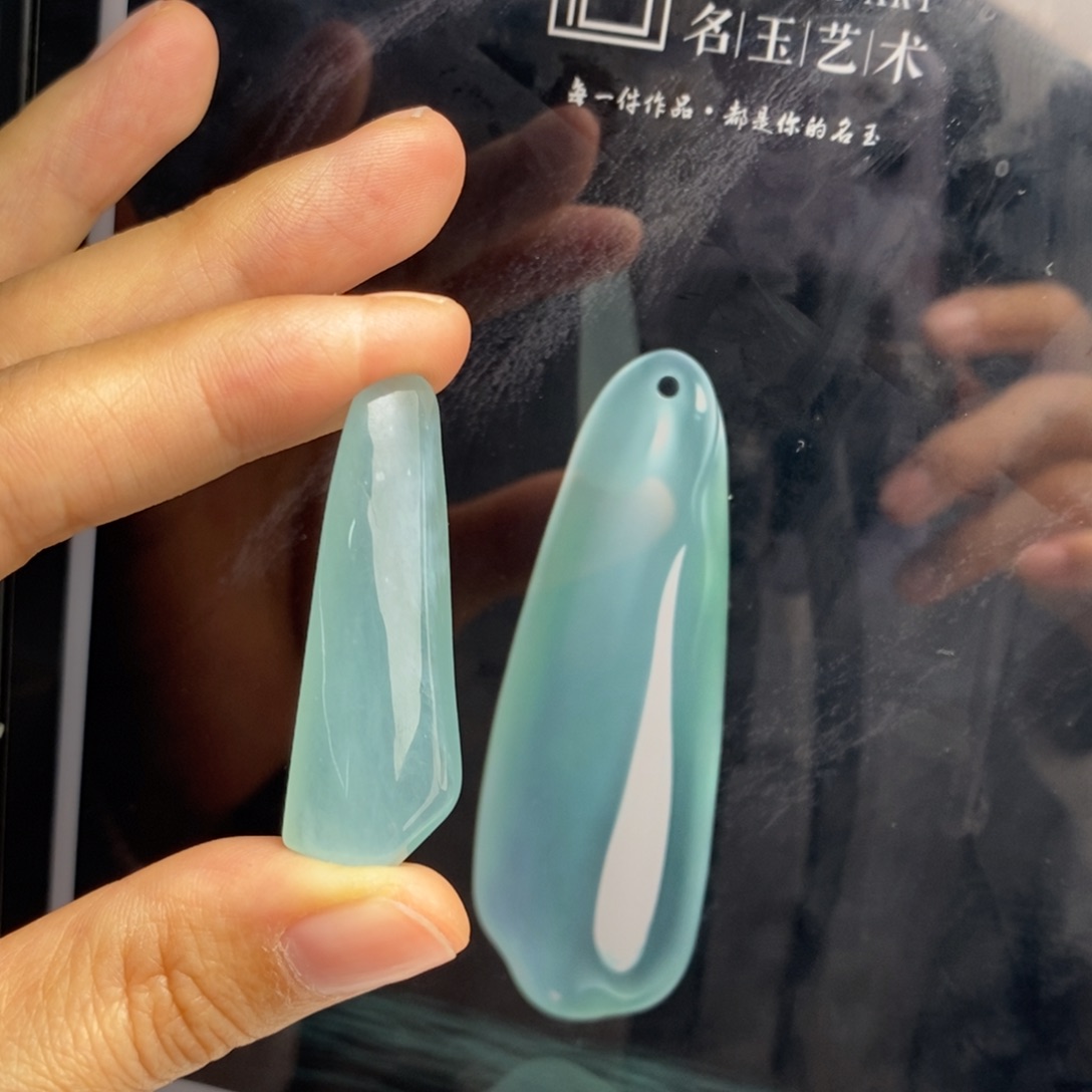定制翡翠未镶嵌  天空蓝随形吊坠